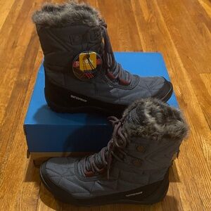 Columbia Minx Shorty III Graphite/Deep Rust Women’s US 5 Wide WD